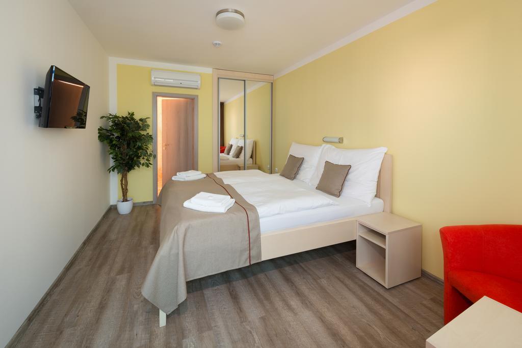 Oc Panorama Hotel Velké Meziříčí Quarto foto